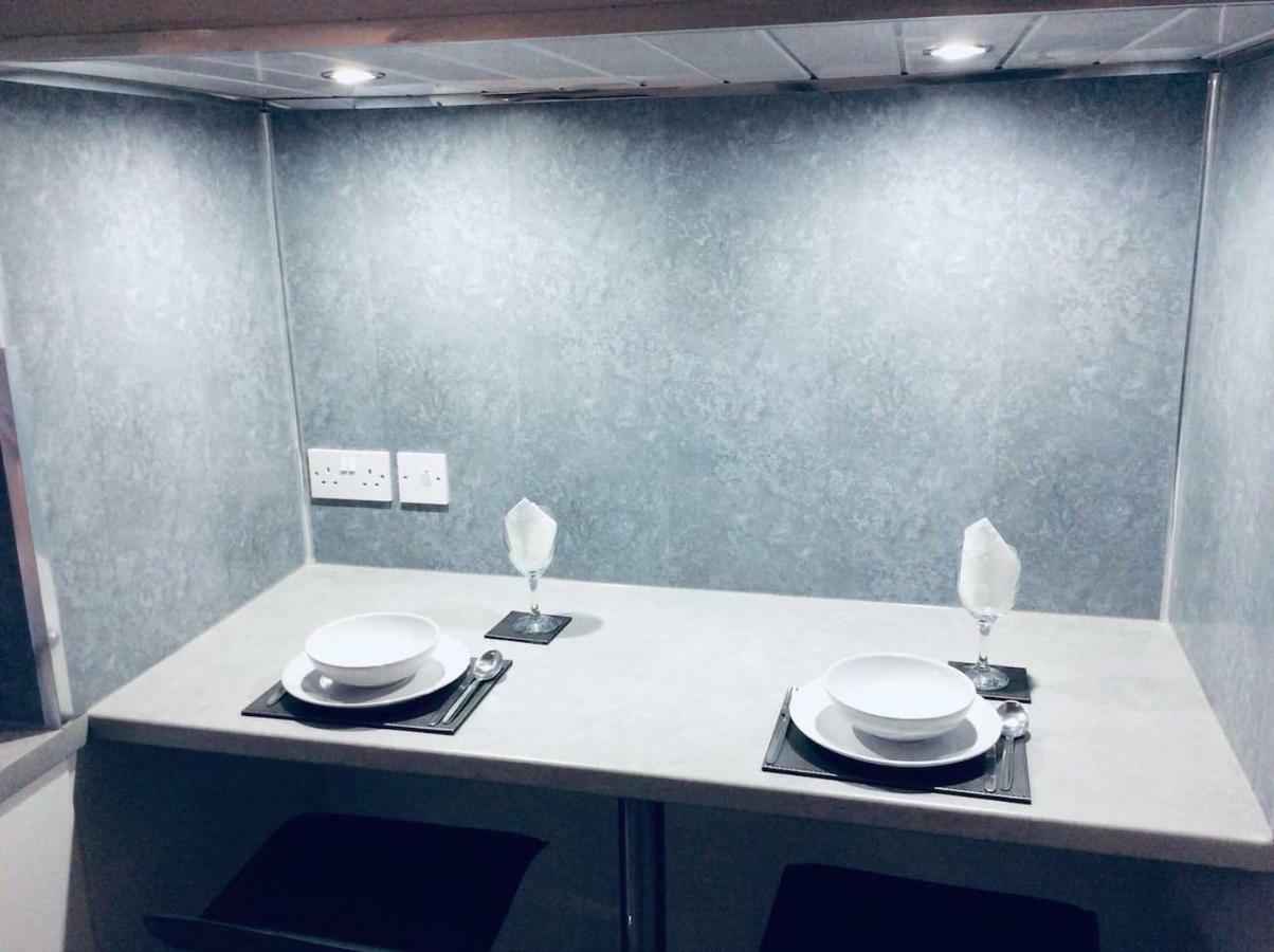 The Lion'S Den On Royal Street Apartment โกร็อค ภายนอก รูปภาพ