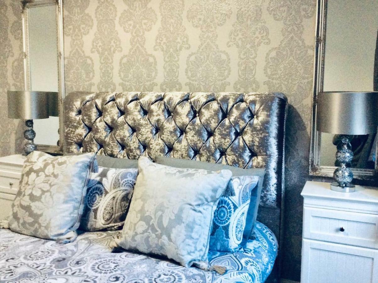 The Lion'S Den On Royal Street Apartment โกร็อค ภายนอก รูปภาพ