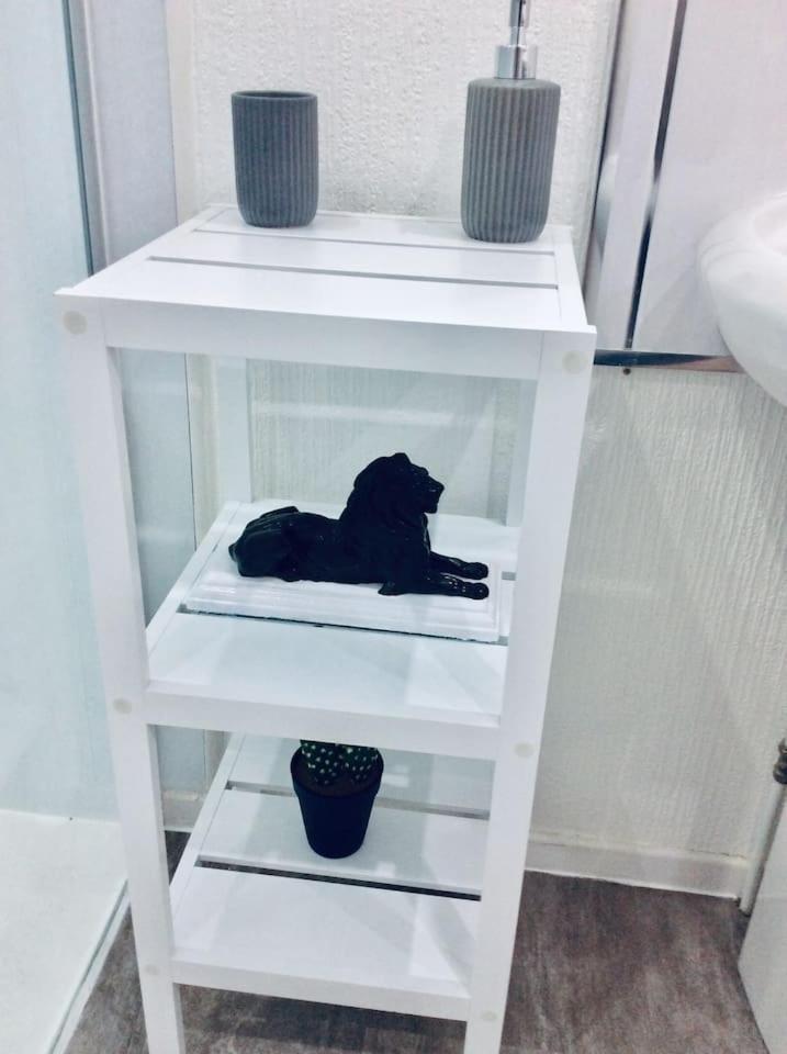 The Lion'S Den On Royal Street Apartment โกร็อค ภายนอก รูปภาพ