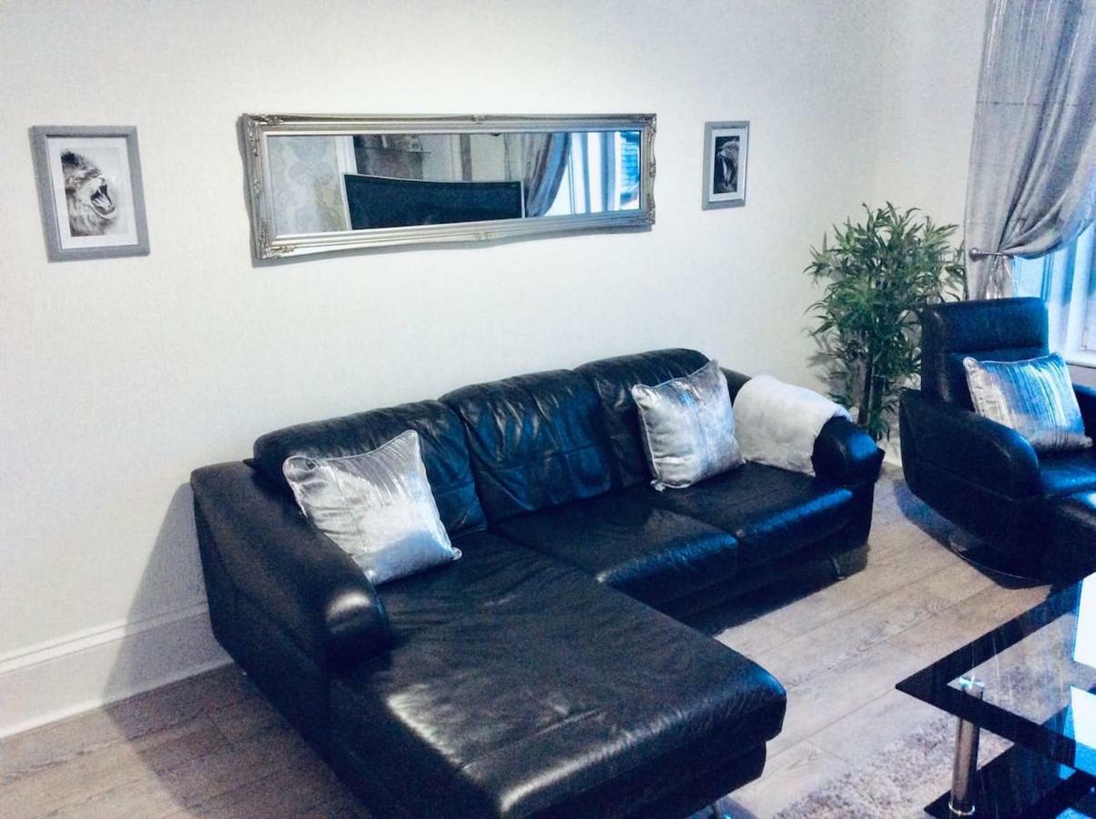 The Lion'S Den On Royal Street Apartment โกร็อค ภายนอก รูปภาพ